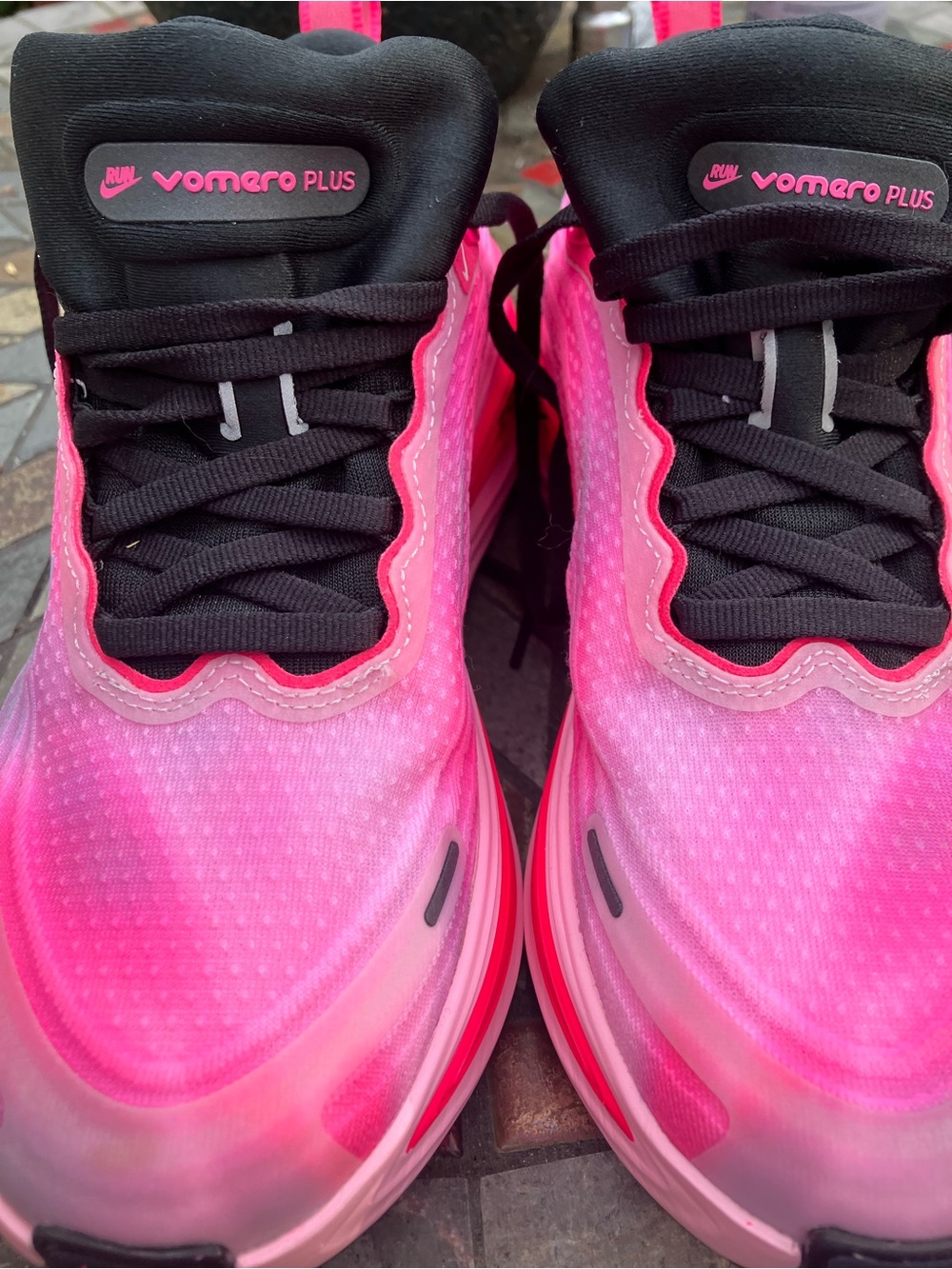 Nike Women's Vomero plus PinkRunning Sneakers with excellent cushion - Picture 8 of 12